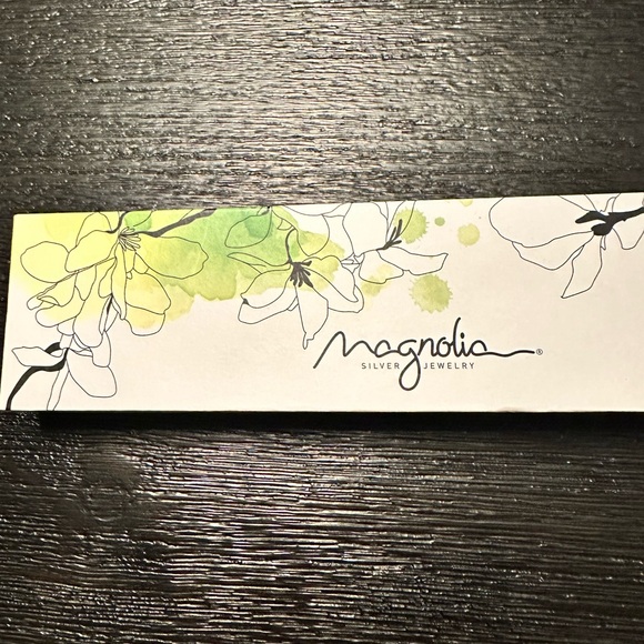 Magnolia bracelet - Picture 3 of 3
